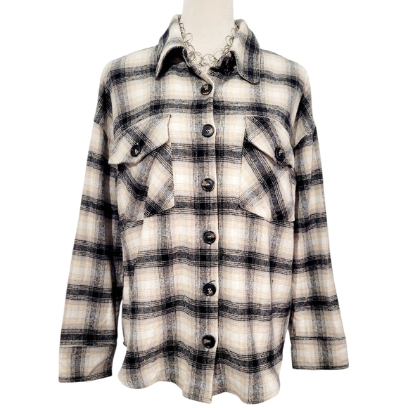 E & M Women’s Plaid Button-Down Shacket – 100% Cotton – Size Small - Picture 2 of 13